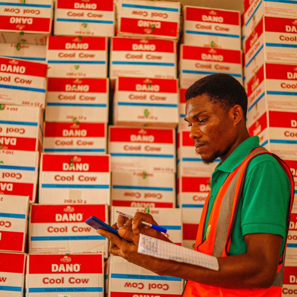 pexels-lagosfoodbank-8069554